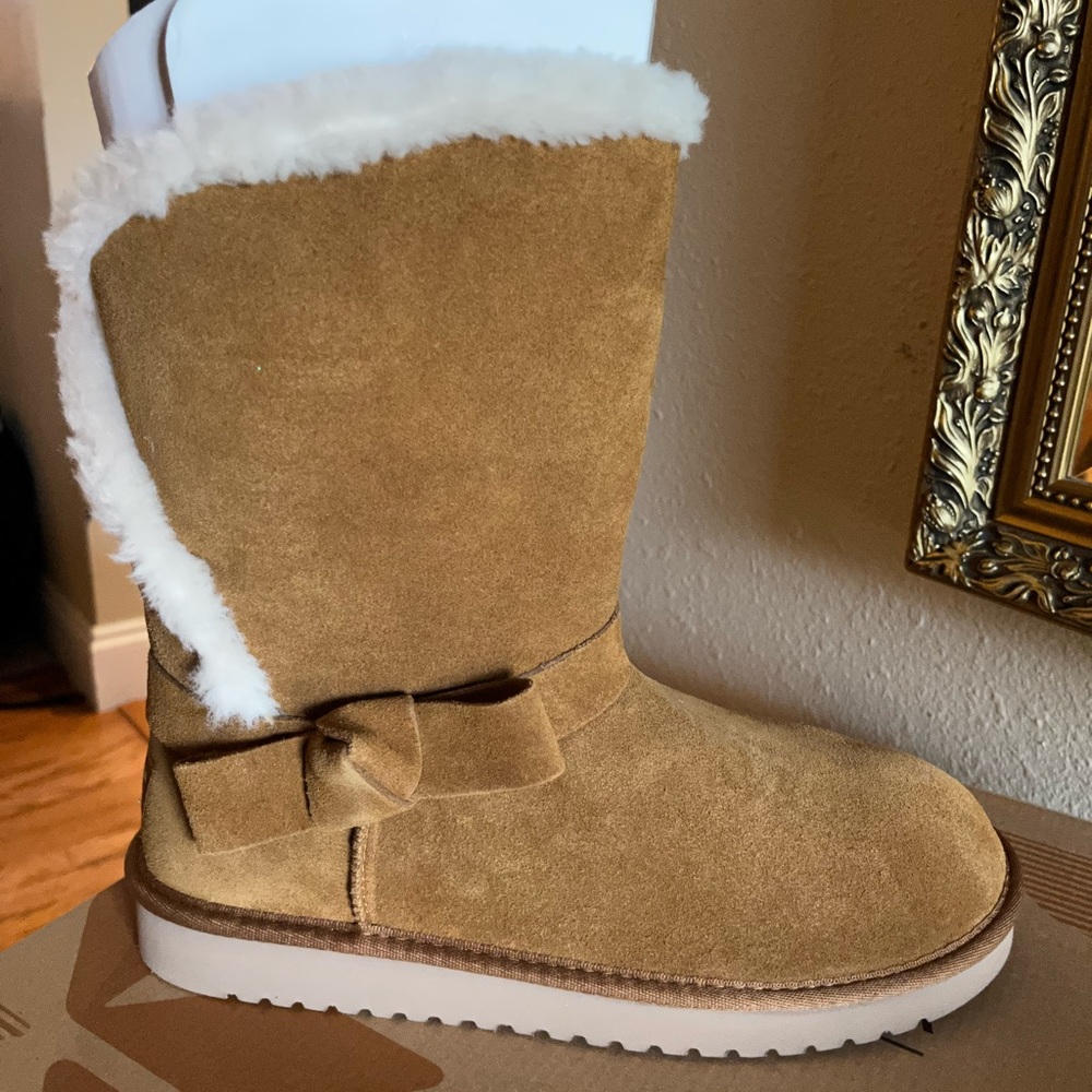 Boots - Picture 5 of 5